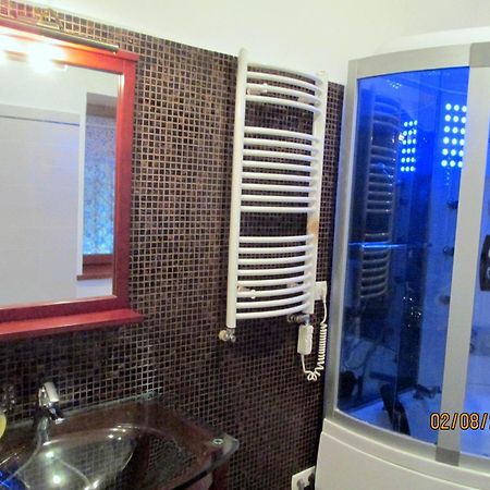 Apartment In The Centre Of إلفيف المظهر الخارجي الصورة