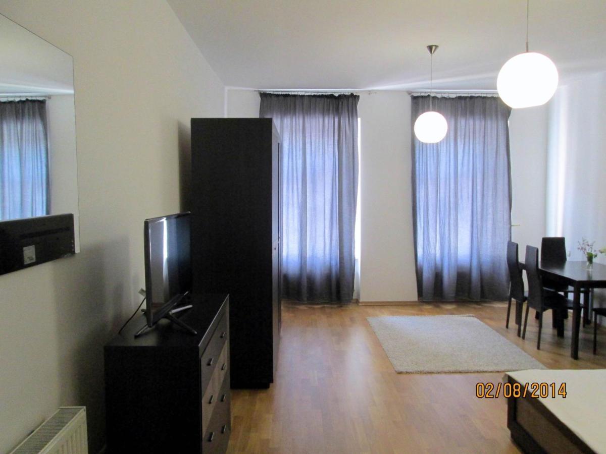 Apartment In The Centre Of إلفيف الغرفة الصورة