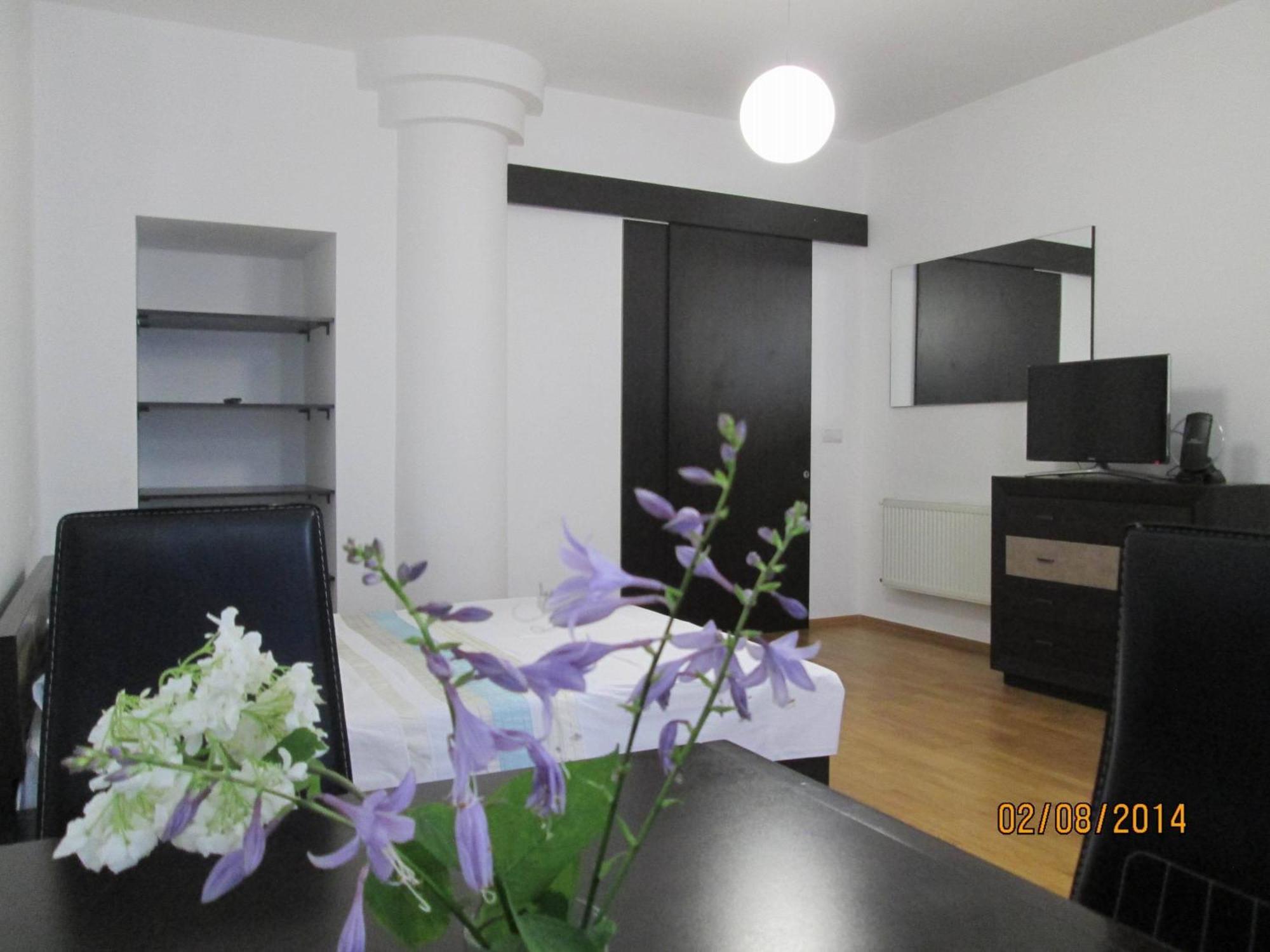 Apartment In The Centre Of إلفيف المظهر الخارجي الصورة