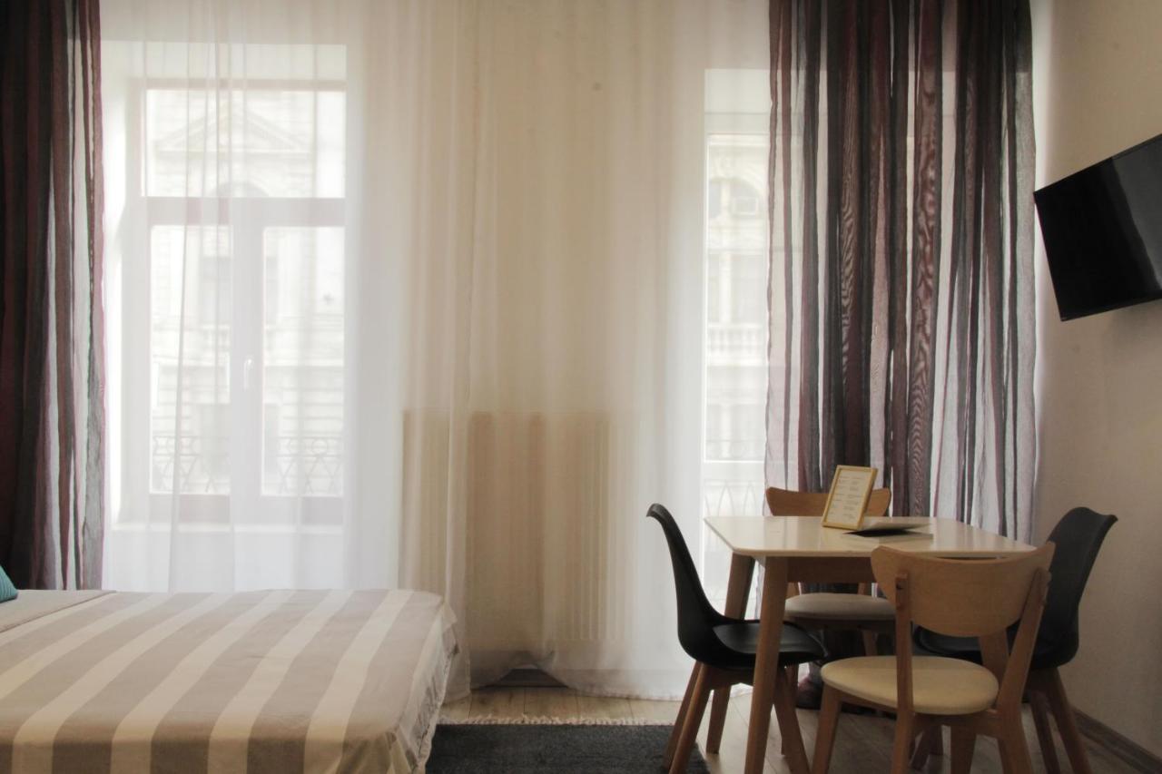 Apartment In The Centre Of إلفيف المظهر الخارجي الصورة